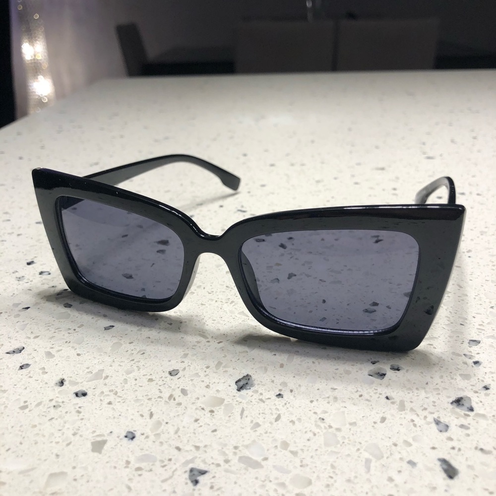 Cat eye retro sunglasses statement piece